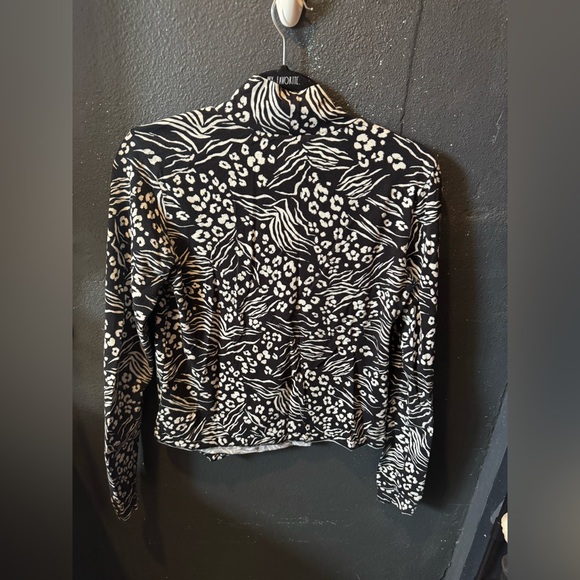 Anthropologie Black and White Patterned Turtle Neck Top Size Small - Picture 4 of 4